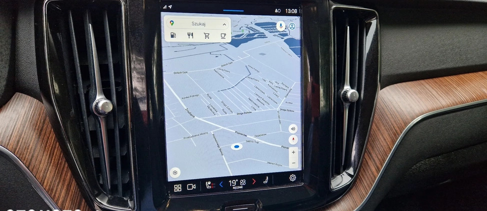 Volvo XC 60 cena 188000 przebieg: 6600, rok produkcji 2023 z Ostrów Wielkopolski małe 704